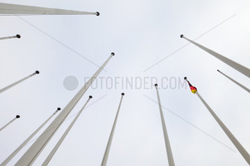 Berlin  Deutschland  leere Fahnenstangen der Berlin Messe