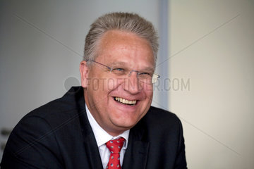 Dortmund  Deutschland  Wijnand Donkers (CEO DAIG) bei einer Schulaktion