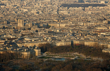 Paris  Frankreich  Stadtansicht mit Blick auf den Jardin du Luxemburg und Notre Dame