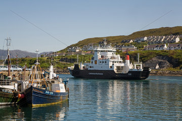 Mallaig  Grossbritannien  die Autofaehre nach Armadale  Isle of Skye