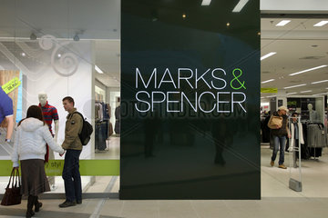 Posen  Polen  Filiale von Marks and Spencer im Einkaufszentrum GALERIA MALTA