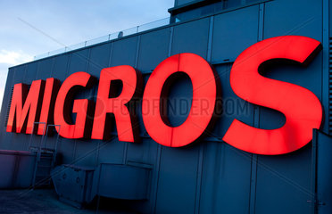 Zuerich  Schweiz  ein Migros-Supermarkt