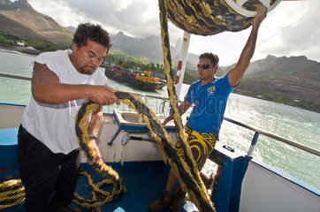 Franzoesisch-Polynesien  Mitarbeiter der Aranui 3