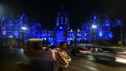 INDIA-MUMBAI-UNIVERSAL CHILDREN'S DAY-GO BLUE