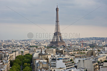 Paris  Frankreich  der Blick ueber Paris mit dem Eiffelturm