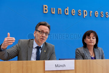 Berlin  Deutschland  Bundespressekonferenz zur Rauschgiftkriminalitaet und den Drogentodeszahlen