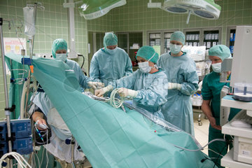 Essen  Deutschland  Krankenhaus  Vorbereitung einer Operation