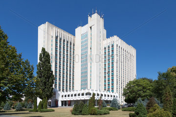 Republik Moldau  Chisinau - Hochhaus  in dem mehrere Ministerien der Republik Moldau untergebracht sind