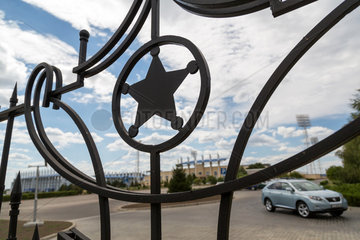 Tiraspol  Republik Moldau  Sheriffstern am Zaun des Sheriff-Komplex