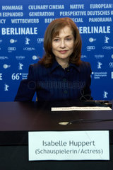 Berlin  Deutschland  Schauspielerin Isabelle Huppert auf der Berlinale