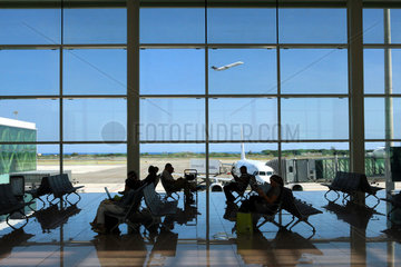 El Prat de LLobregat  Spanien  Wartebereich des Flughafens von Barcelona