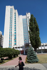 Republik Moldau  Chisinau - Hochhaus  in dem mehrere Ministerien der Republik Moldau untergebracht sind
