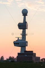 Emden  Deutschland  Leuchtturm Knock bei Sonnenuntergang