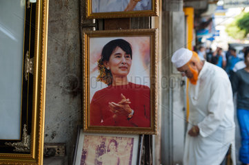 Yangon  Myanmar  Bild von Aung San Suu Kyi