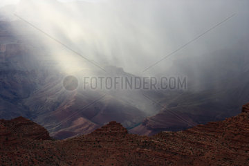 Flagstaff  USA  Regenschauer im Grand Canyon