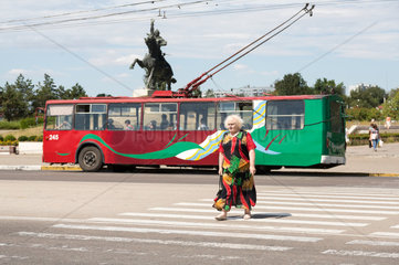 Tiraspol  Republik Moldau  Trolleybus an der Strasse des 25. Oktobers