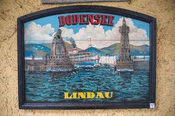 Lindau  Deutschland  Schild mit der Hafeneinfahrt von Lindau am Bodensee