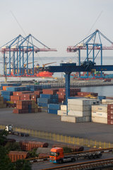 Odessa  Ukraine  Containerterminal im Hafen