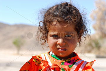 Hurghada  Aegypten  Portraet eines kleinen Maedchens