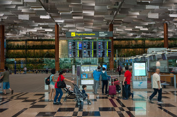 Singapur  Republik Singapur  Abflughalle von Terminal 3 am Flughafen Singapur