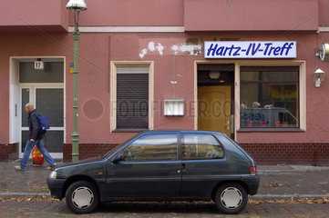 Berlin  Deutschland  Kneipe mit dem Namen Hartz-IV-Treff