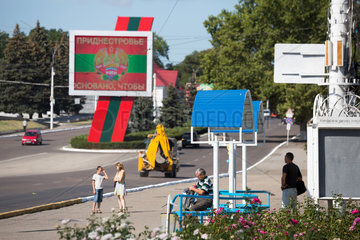 Tiraspol  Republik Moldau  Bushaltestelle an der Hauptstrasse