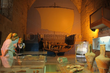 Kyrenia  Tuerkische Republik Nordzypern  Schiffswrackmuseum in der Festung Kyrenia