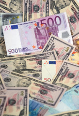 Euro- und Dollarscheine