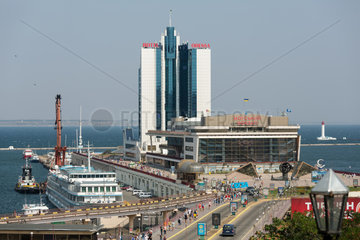 Odessa  Ukraine  der Faehranleger im Hafen