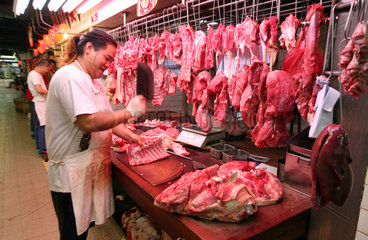 Hong Kong  China  Fleischer bei der Arbeit