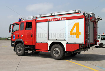Schoenefeld  Deutschland  Einsatzfahrzeug der Flugplatz Feuerwehr Fritzlar