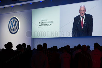 Wreschen  Polen  Ansprache zur Eroeffnung des Werks von VW Nutzfahrzeuge