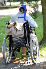 Dresden  Deutschland  alte Frau sitzt in einem Rollstuhl
