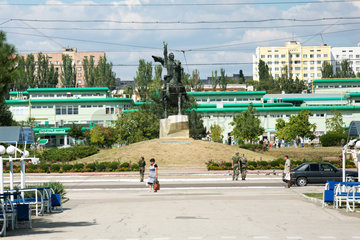 Tiraspol  Republik Moldau  das Suvorov-Denkmal an der Hauptstrasse