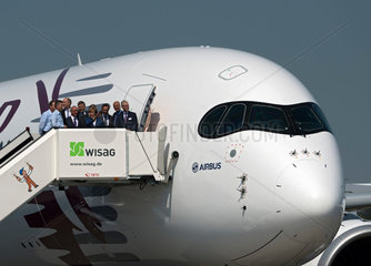 Schoenefeld  Deutschland  Airbus A350-900 XWB von Qatar Airways auf der ILA 2014
