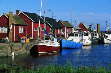 Graesgard  Schweden  Fischerboote im Hafen von Graesgard auf Oeland