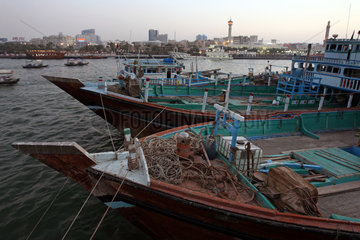 Dubai  Vereinigte Arabische Emirate  Boote am Dubai Creek