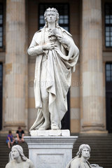 Berlin  Deutschland  das Friedrich Schiller-Denkmal vor dem Konzerthaus von Reinhold Begas