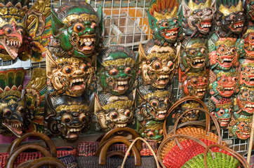 Damnoen Saduak  Thailand  Khon-Masken auf dem schwimmenden Markt
