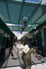 Tetouan  Marokko  schattige Einkaufsstrasse