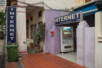 Singapur  Republik Singapur  ein Internetcafe in Little India