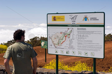 La Orotava  Spanien  Infotafel ueber den Teide-Nationalpark