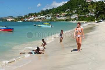 St. Georges  Grenada  Touristen am Grand Anse Strand