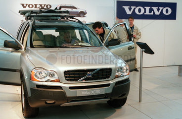 Praesentation des Volvos XC 90 an einem Promotionstand