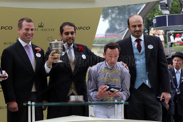 Royal Ascot  The price for Frankie Dettori falling down at winners presentation