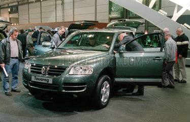 VW Touareg Gelaendewagen auf der Automesse in Leipzig