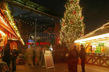 Berlin  Weihnachtsmarkt am Marlene-Dietrich-Platz
