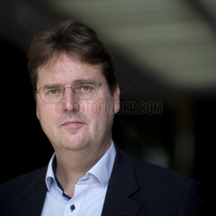 Prof. Bernd Stegemann  Aufstehen