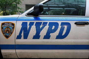 New York City  US  Tuer eines New Yorker Polizeiwagens