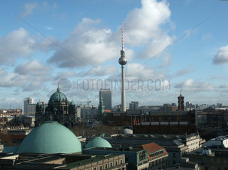 Berlin  Blick vom Franzoesischen Dom auf Berlin-Mitte
